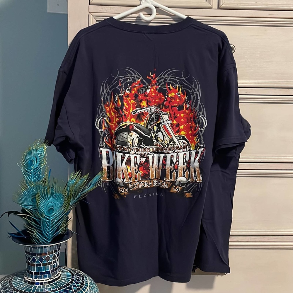 Men’s Daytona Beach, anvil canvas cycle and flames canvas T-shirt, two XL